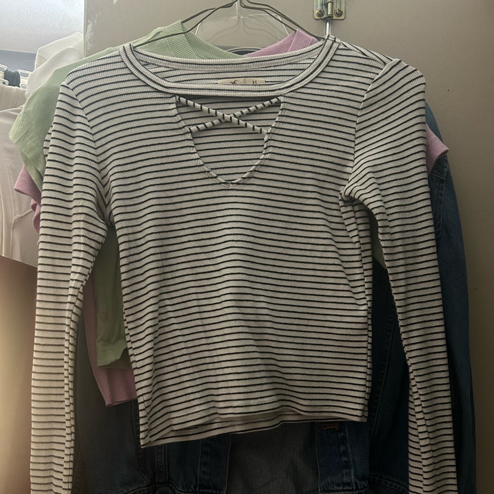 Hollister Cropped Long Sleeve